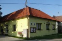 dovolen